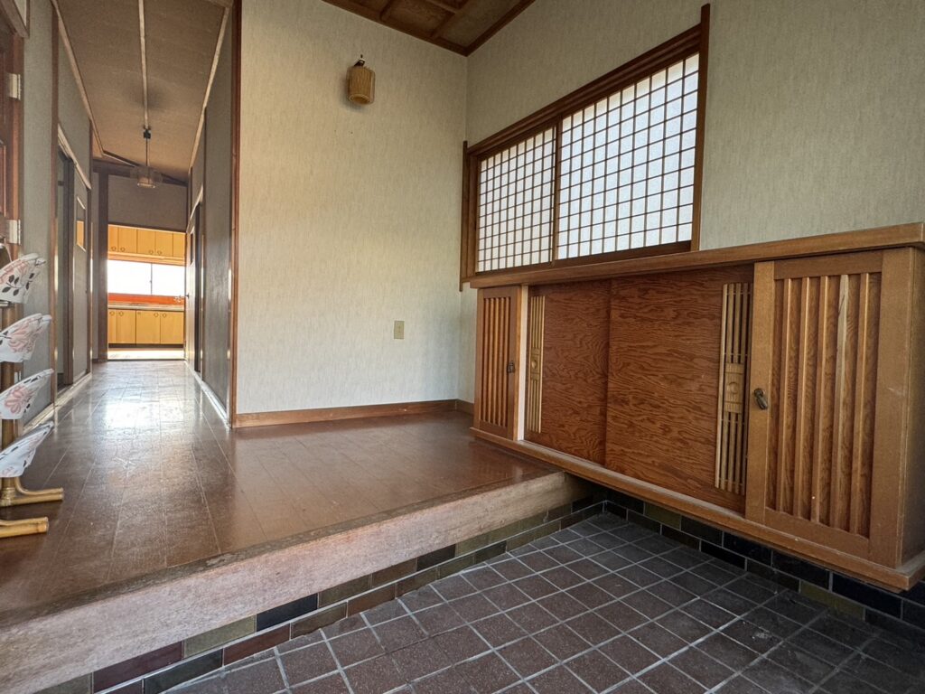 亀岩町中古住宅（全面改装後渡し） 画像8